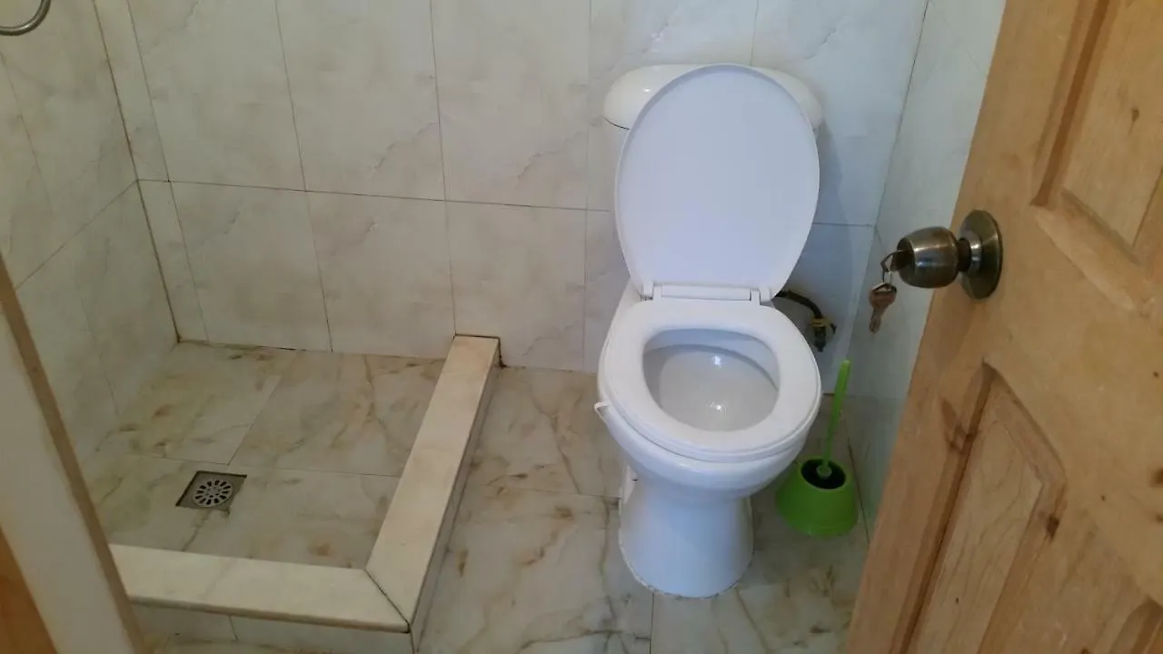 Bed and Breakfast Pensao Nosso Lar Praia 2*,